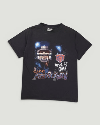 Oaks vintage 90s black short sleeve t-shirt with Cade McNown graphic and Chicago Bears logo.